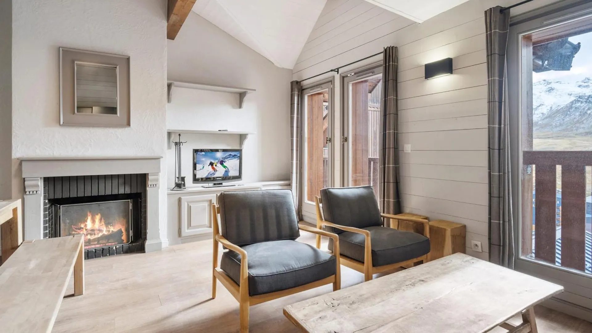 Spacieux Appartement 3 Chambres Avec Piscine Et Sauna, Proche Pistes A Val Thorens - Fr-1-640-75 0*,